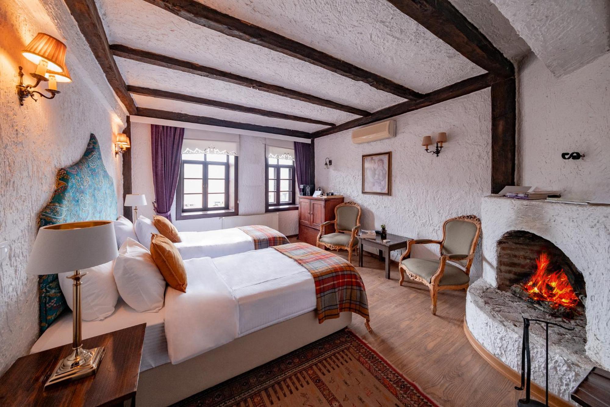 Manici Kasri Hotell Küçükkuyu Exteriör bild