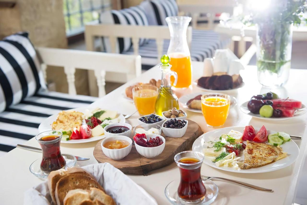 Manici Kasri Hotell Küçükkuyu Exteriör bild